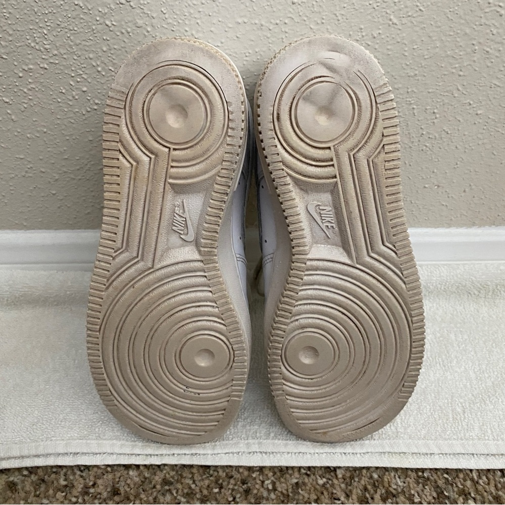 NIKE Air Force 1 shoes sneakers  white leather women ladies size 6.0 clean EUC - Picture 6 of 6